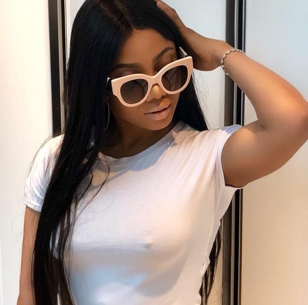 Toke Makinwa Shows Off Her Nipples As She Steps Out Br@less in New Photos