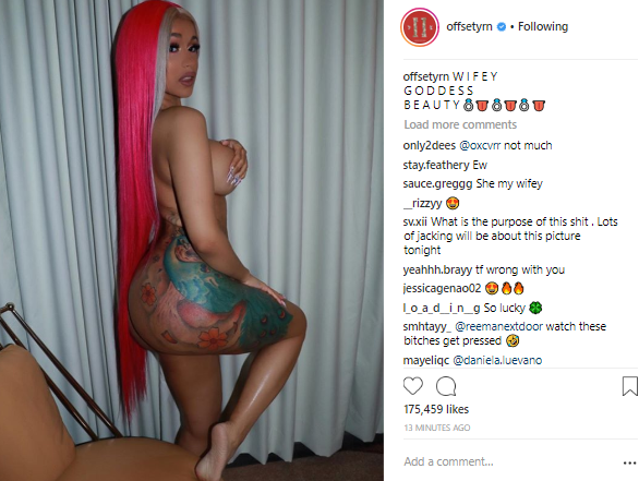 Cardi B Poses Completely Nude One Month After Welcoming Her Daughter (+18)