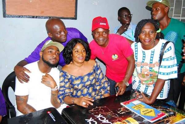 See What NYSC Female Officials Were Caught Doing With Davido As He Registers For NYSC in Lagos (Photos)