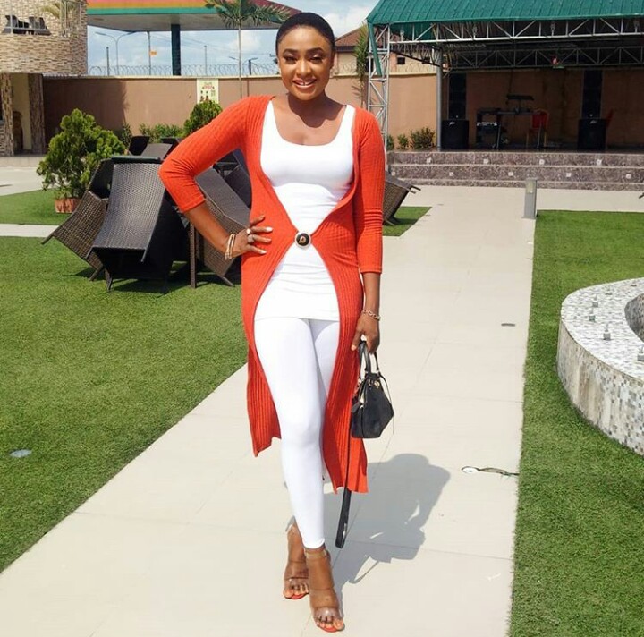 Actress Lizzy Gold Steps Out On Low Hair Cut (Photos)