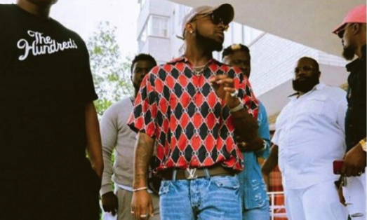 Chioma’s Brother, Peruzzi Caught Wearing Davido’s Used Clothes