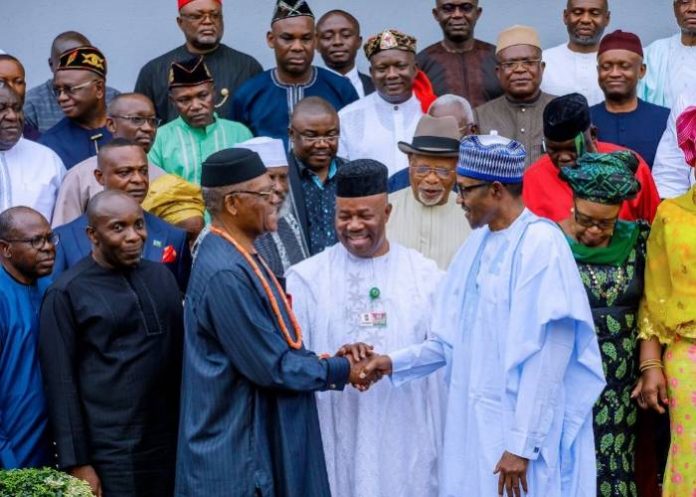 President Buhari with the delegation from Akwa Ibom led by Sen. Akpabio