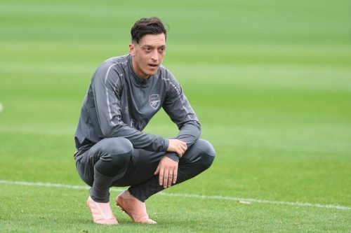 Arsenal Manager Unai Emery Tells Mesut Ozil To Step Up His Performances