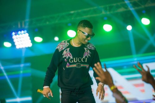 'Even If you Kill Person, We Dey Behind You'- Wizkid's Fans Throws Massive Support for Him (Photos)
