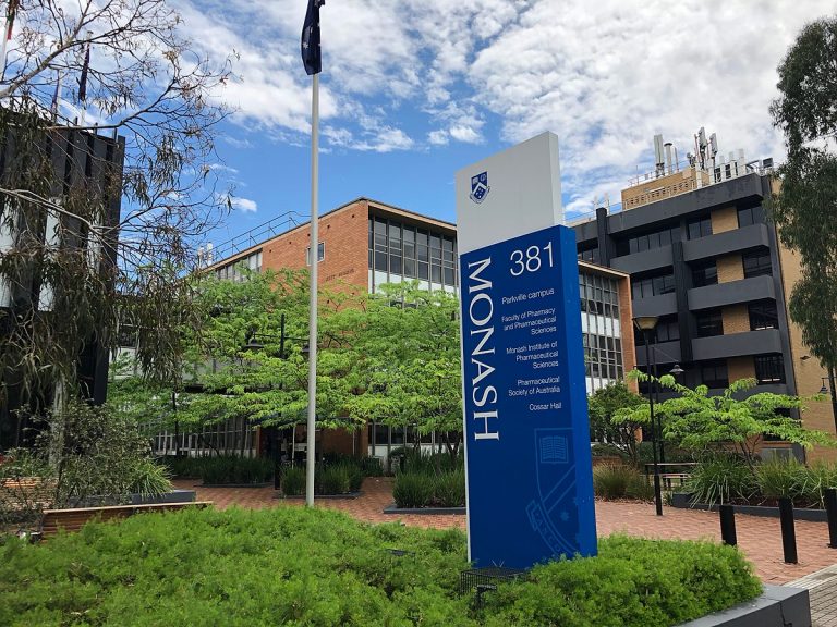 Jeffrey Cheah Foundation Scholarships At Monash University Malaysia